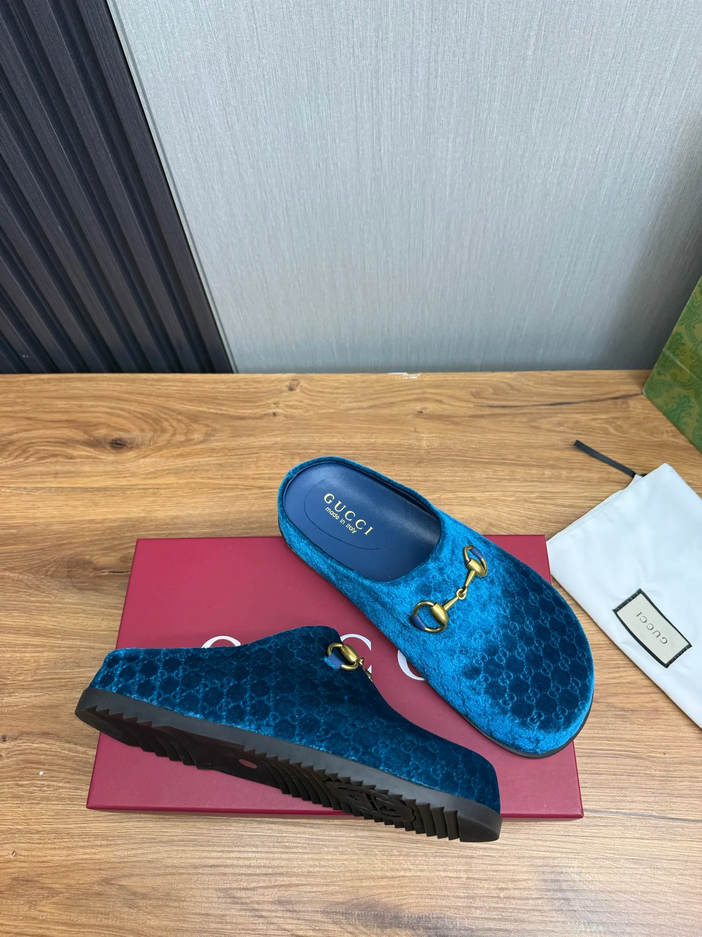 Men's men's shoes💰Pili 420💰Maoli 460💰 ＧＵＣＣＩGucci. Popular couple slippers hot sale🩷💚 🩴Official website one to one production 35-45 size 45 46 🉑️Customized!